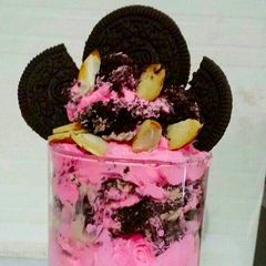 A picture of Rosy Oreo Delight.