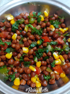 A picture of Kala Chana Salad.