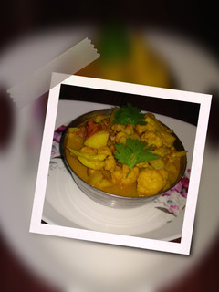 आलू गोभी सब्जी (aloo gobi sabji recipe in Hindi) रेसिपी मुख्य फोटो