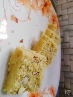 मैसूर पाक (Mysore pak recipe in Hindi) रेसिपी मुख्य फोटो