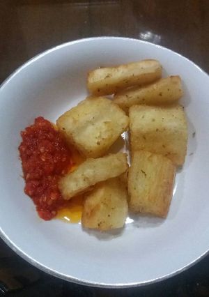 Foto resep Singkong goreng merekah plus sambal melepuh