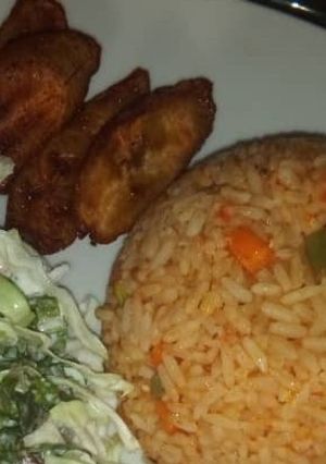 A picture of Jallof coouslow & plantain.