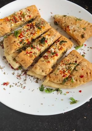 A picture of Garlic bread.