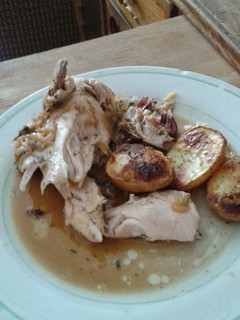Una foto de Pollo asado en la olla