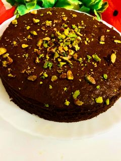 চকলেট পেস্তা কেক(Chocolate pista cake recipe in bengali) রেসিপির প্রধান ছবি