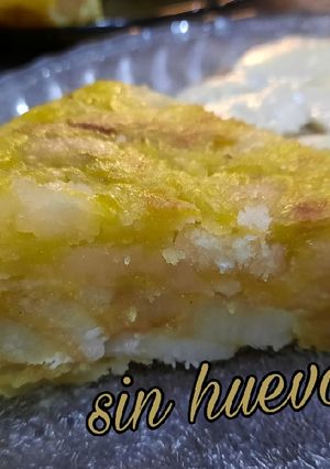 Una foto de Tortilla de papas vegana