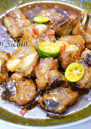 Hình của món Sườn Rim Mắm Tắc Chua Ngọt.