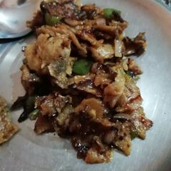 A picture of Chinese fried chapati snacks.