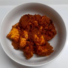 A picture of Paneer Tikka masala.