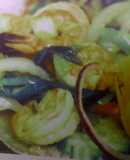 Salteado de verduras con camarones en salsa de ostras
