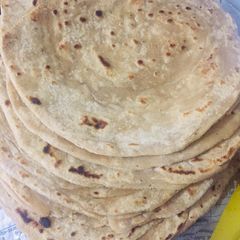 A picture of Lachcha paratha.