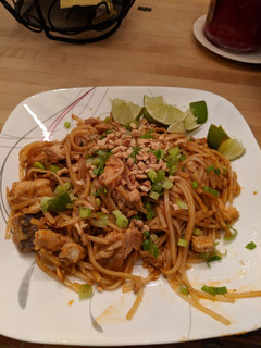 A picture of Beau's mahi mahi pad Thai.