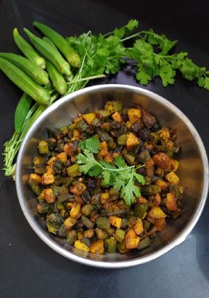 ભીંડા બટાકા નું શાક (Bhinda Bataka Shak Recipe In Gujarati) રેસીપી મુખ્ય ફોટો