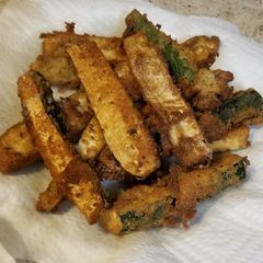 A picture of Parmesan Crusted Fried Green Tomatoes & Zucchini Spears.