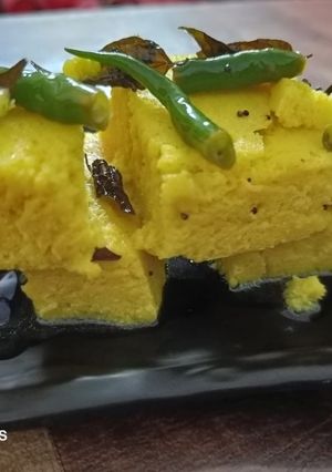 A picture of Khaman Dhokla.