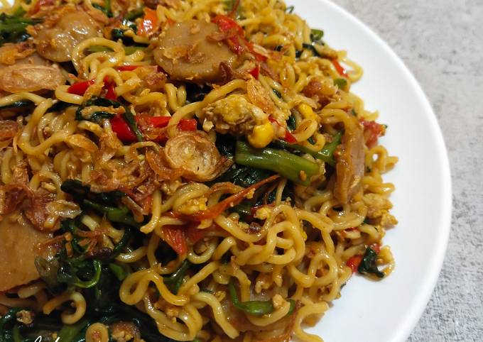 Standar Bagaimana cara memasak Indomie Kangkung Spesial dijamin sedap