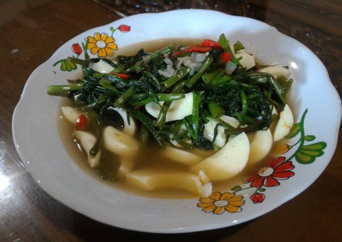 Wajib coba! Bagaimana cara membuat Tumis kangkung putih telur yang sedap