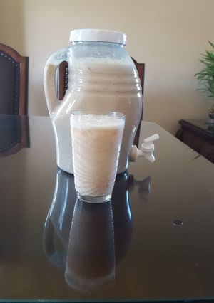 Una foto de Agua fresca de horchata con melón, arroz y avena