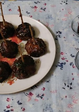 শেজওয়ান গার্লিক মিনি ভেজ বম (schezwan garlic mini veg bomb recipe in Bengali) রেসিপির প্রধান ছবি