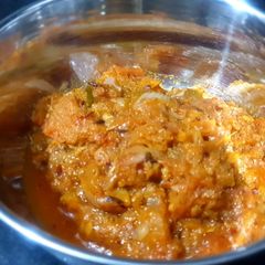 A picture of Tomato onion masala.