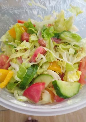 A picture of Salad.