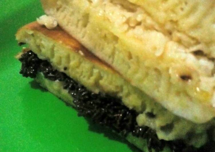 Martabak Manis ala ala Bangka Panggang Teflon