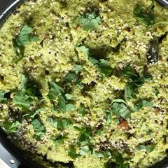 A picture of Tuver daal and methi dhokla (pigeon peas and fenugreek leaves steamed cake).