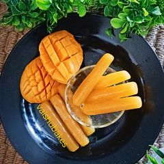 A picture of Alphonso Mango Popsicles.