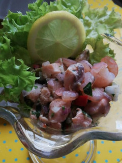 Una foto de Ceviche de salmón