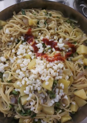 નુડલ્સ (Noodles Recipe In Gujarati) રેસીપી મુખ્ય ફોટો