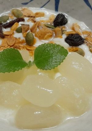 Hình của món Sữa chua thốt nốt granola.