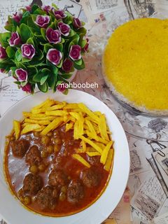 عکسی از دستور ناهار: خورشت نخود فرنگی با کوفته قلقلی