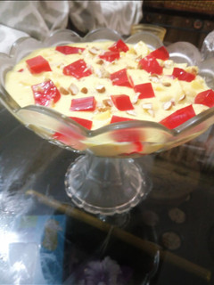 A picture of Mango delight custard.