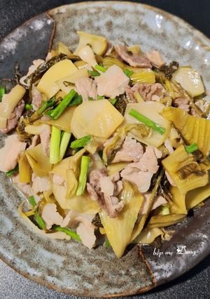 Hình của món Dưa cải chua xào thịt heo.