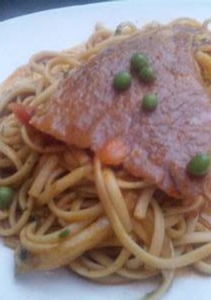 Una foto de Tallarín con asado de res