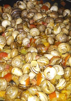 Una foto de Caracoles en salsa 🐌🐌🐌