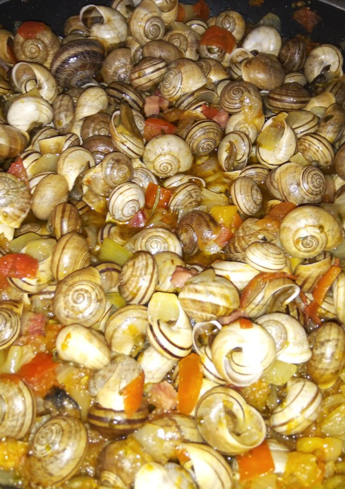 Una foto de Caracoles en salsa 🐌🐌🐌