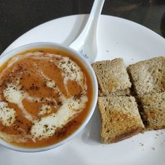 A picture of Carrot tomato Creamy Soup.