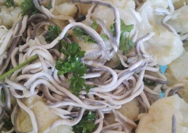 Ensalada de coliflor con gulas
