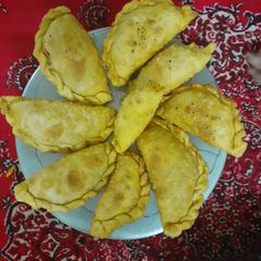 A picture of Ghujiya.