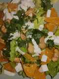 Ensalada fresca de lechuga y naranja