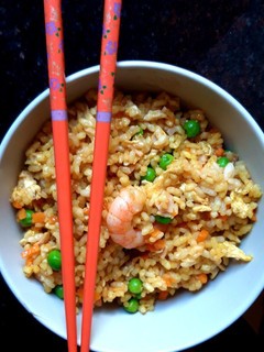 Una foto de Arroz tres delicias con curry