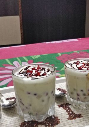 A picture of Fruit custard.