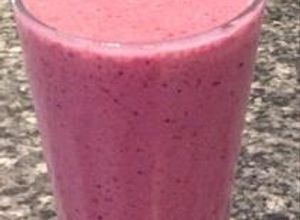 Una foto de Batido de frutos del bosque