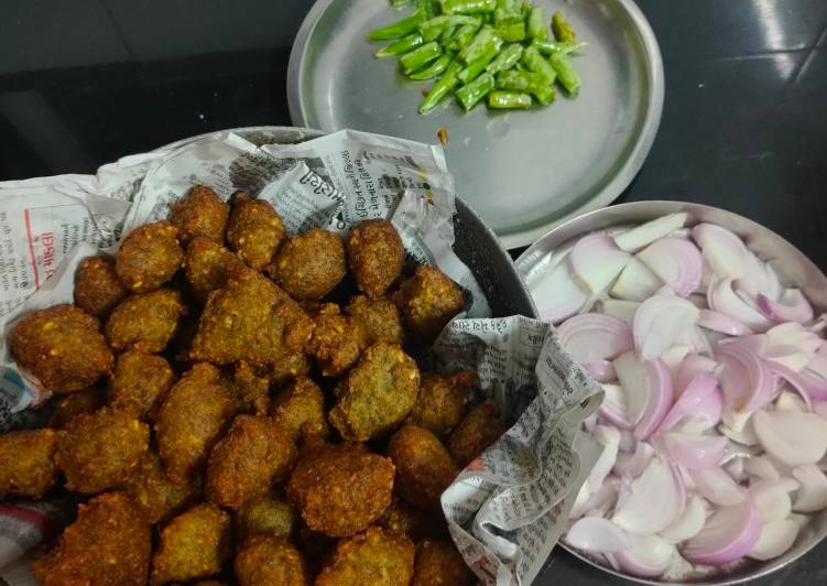 Steps to Prepare Award-winning Crispy Crunchy Mung Dal Fritters
