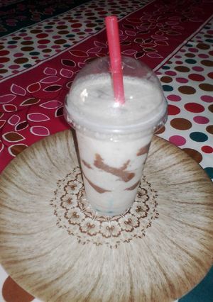 A picture of Oatmeal & Banana shake.
