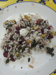 Una foto de Ensalada caliente de arroz