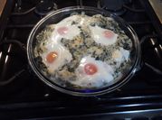Una foto de huevos a la florentina