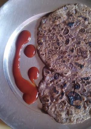 A picture of Ragi paratha.