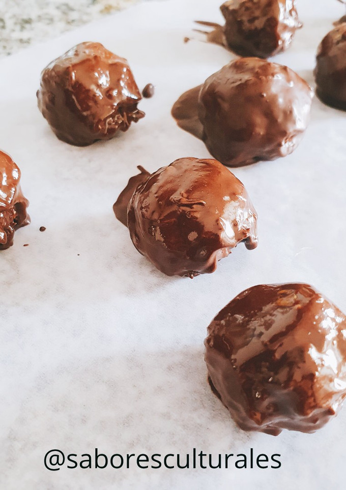 Una foto de ꙮ Mini bomboncitos de choco-coco con leche condensada ꙮ